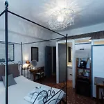 Le Fate Apartments